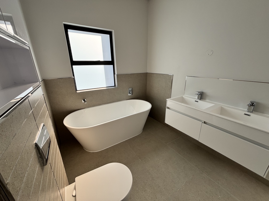 4 Bedroom Property for Sale in Sandown Western Cape